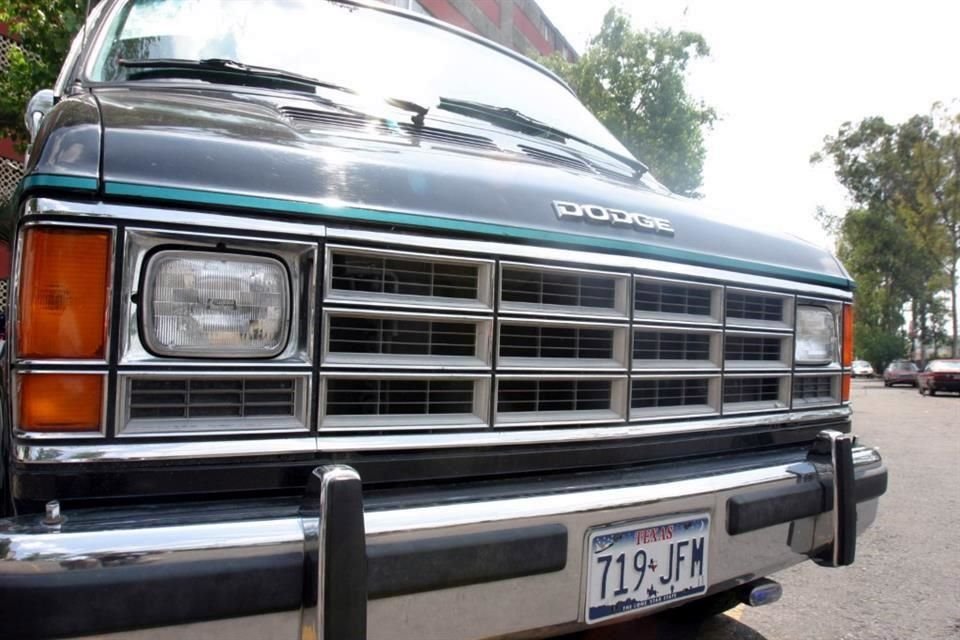 Diputados van contra los 'autos chocolate' para impulsar al sector automotor.