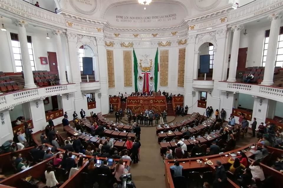 El Congreso local aprobó la Ley Vicaria, la cual reconoce este tipo de violencia que afecta no solo a mujeres, también a la niñez de CDMX.