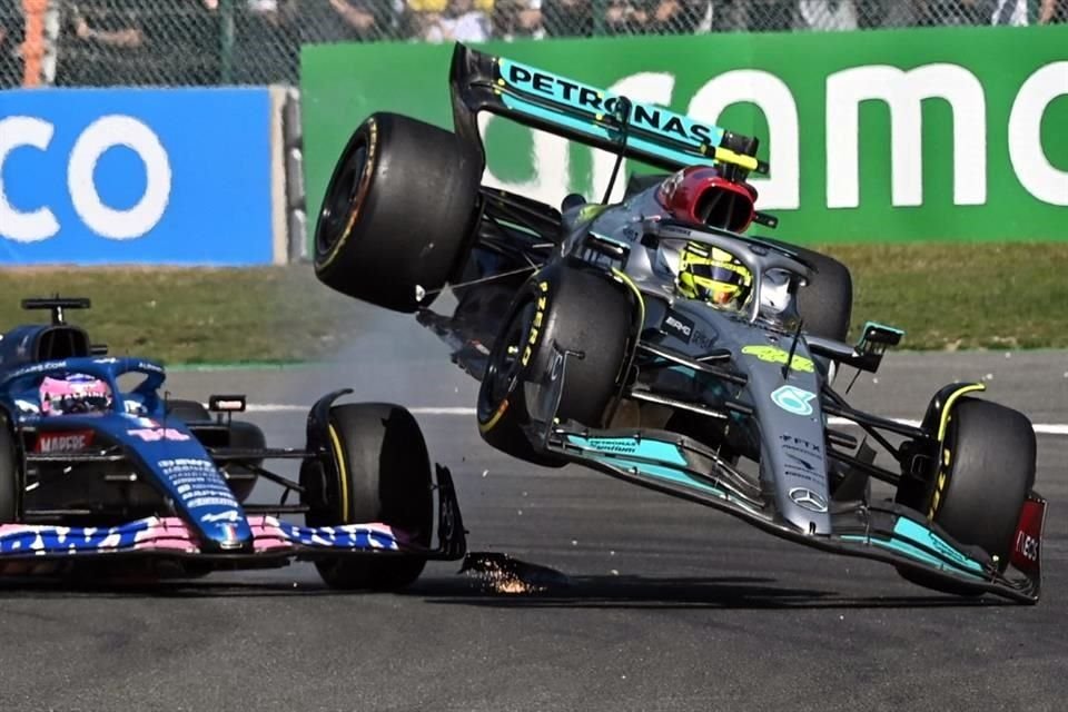 Esto fue lo que pasó en el pasado Gran Premio de Bélgica entre Fernando Alonso y Lewis Hamilton.