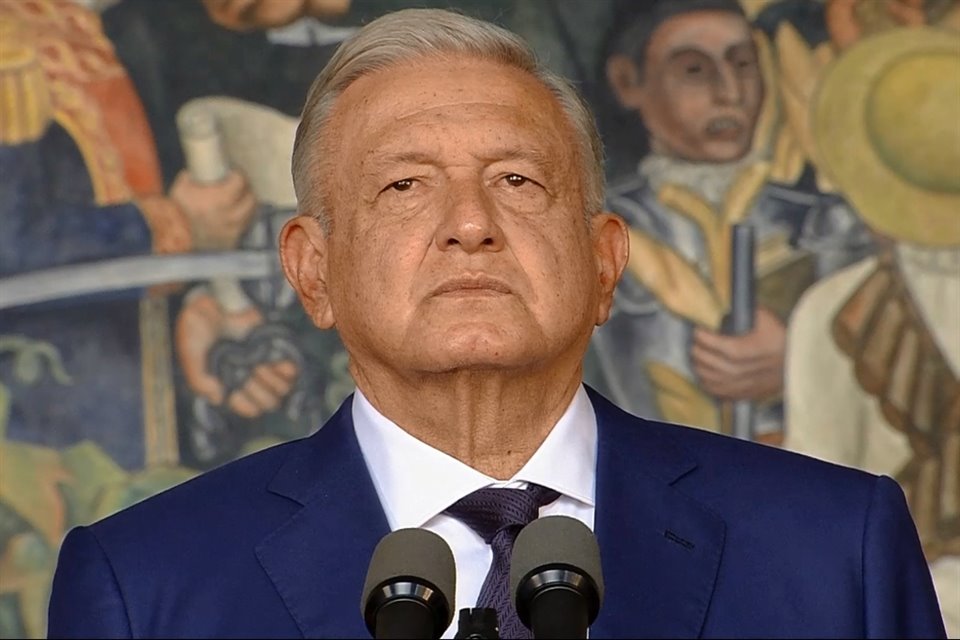  AMLO encabeza esta tarde un acto en Palacio Nacional, con motivo de su Cuarto Informe de Gobierno, es acompañado de integrantes de su gabinete legal.