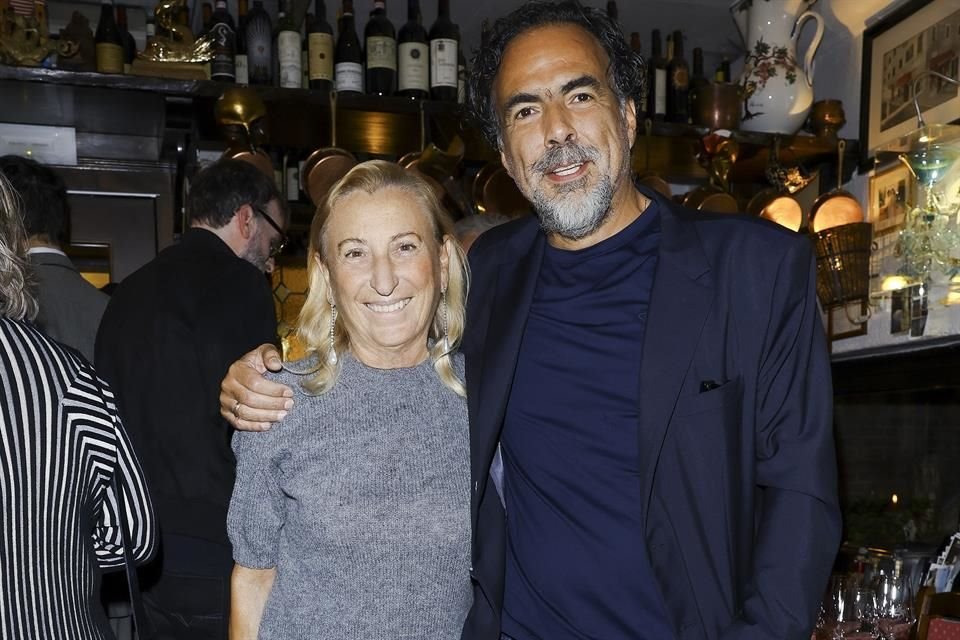 La diseñadora Miuccia Prada organizó una cena para el cineasta mexicano Alejandro González Iñárritu.