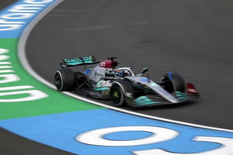 George Russell registró el mejor tiempo en la P1 del GP de los Países Bajos.