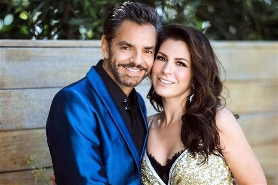 Alessandra Rosaldo le dedicó 'Las Mañanitas' a Eugenio Derbez en pleno concierto de los '90's Pop Tour'; en la Arena Ciudad de México.