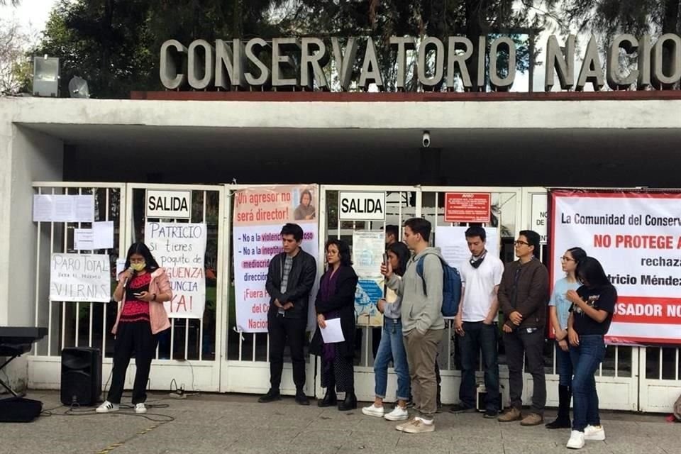 No obstante, a pesar de la renuncia, estudiantes insistieron en que no han sido atendidas todas las demandas, y acordaron iniciar un paro activo hasta el 18 de septiembre.