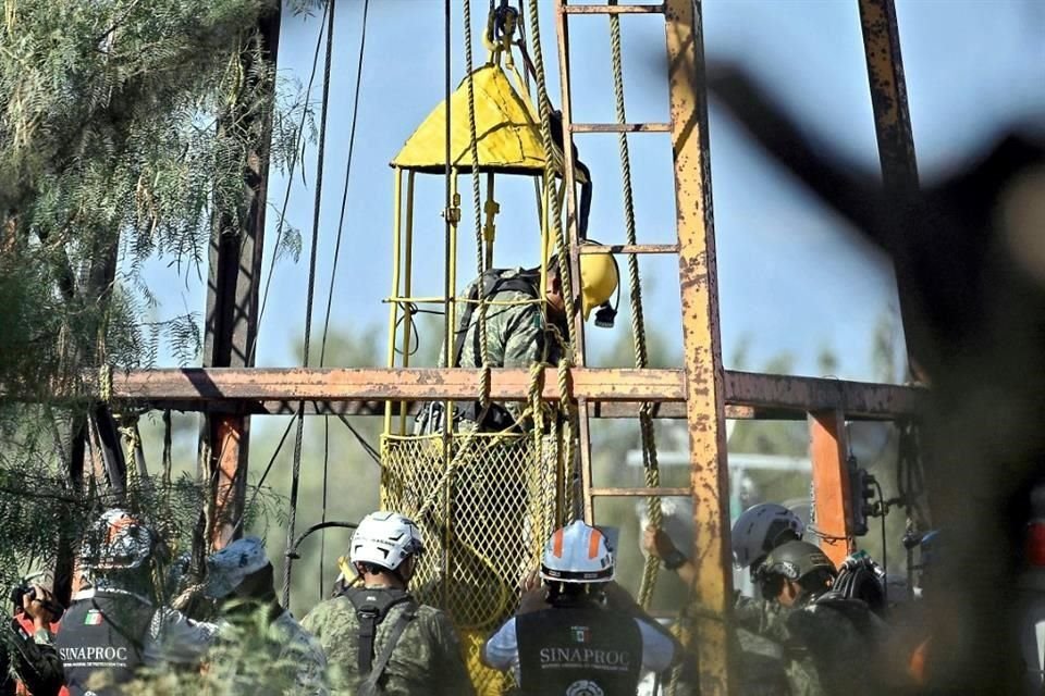 Para operar, las minas debían ser drenadas las veinticuatro horas del día, pues el agua dentro de ellas era una constante.