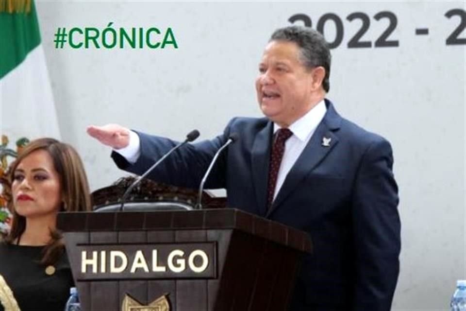 El morenista Julio Menchaca asumió su cargo de Gobernador constitucional de Hidalgo en un periodo que acaba hasta el 2028.