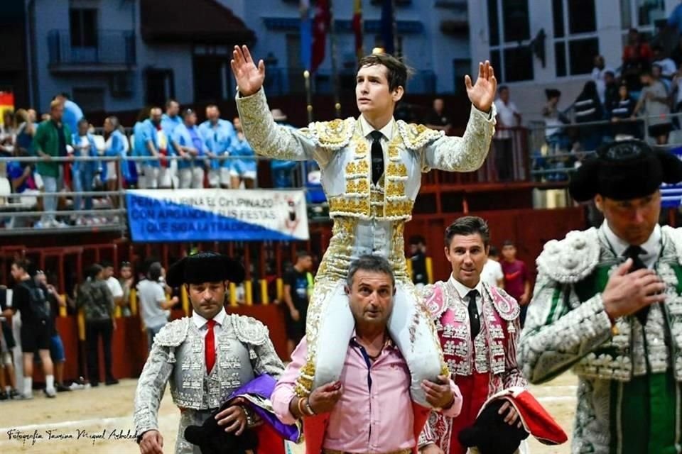 Gilio cortó dos orejas en la plaza de Arganda del Rey, en España.