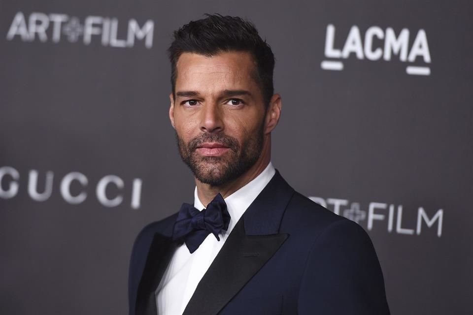Ricky Martin presentó una demanda en contra de su sobrino Dennis Yadiel Sánchez por 'tratar de asesinar su reputación'; solicita 20 mdd.