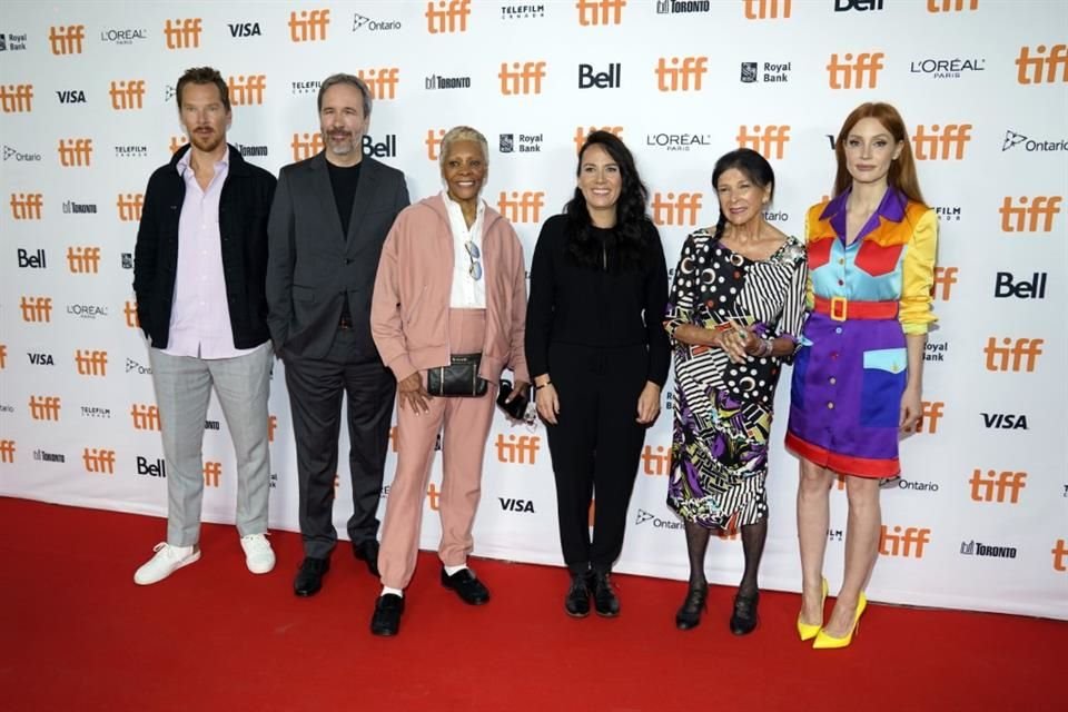 El Festival de Cine de Toronto (TIFF) regresa a la 'normalidad' tras dos años de edición híbrida y los famosos demostraron su emoción.