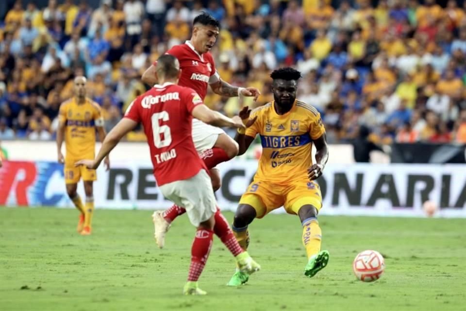 Las imágenes del primer tiempo, cuando Tigres se puso arriba 1-0.