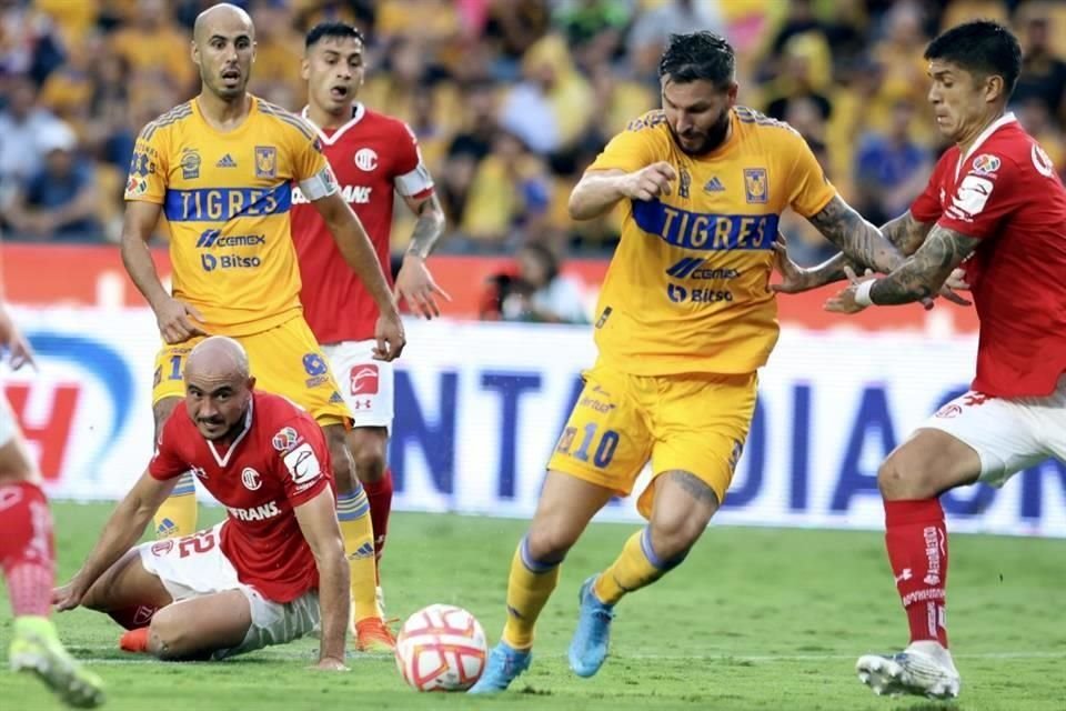 Las imágenes del primer tiempo, cuando Tigres se puso arriba 1-0.