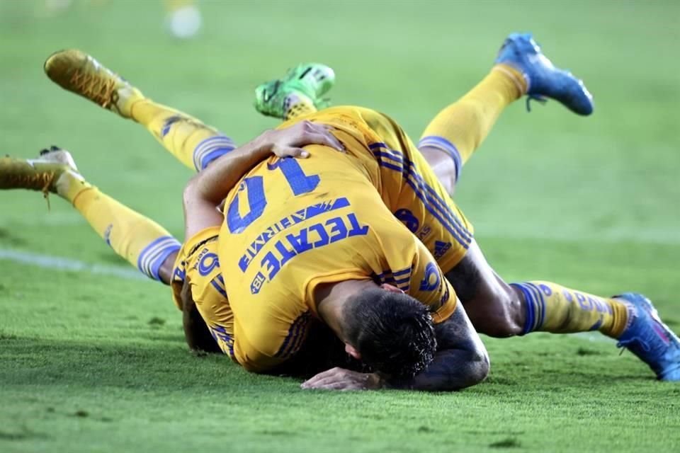 Las imágenes del primer tiempo, cuando Tigres se puso arriba 1-0.