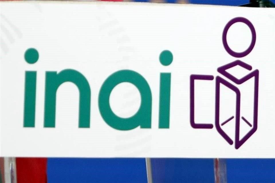 Tribunal determinó que jueza debe admitir demanda de amparo promovida por INAI para obligar al senado a designar a comisionados faltantes.