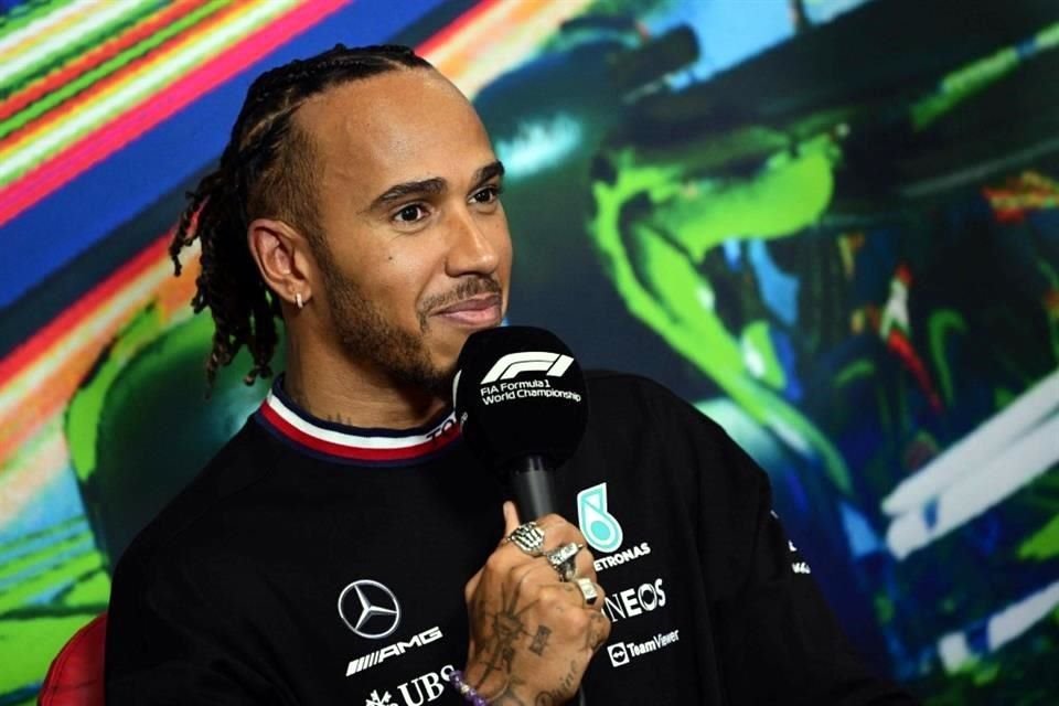 Lewis Hamilton quiere quedarse muchos años más con la escudería Mercedes.