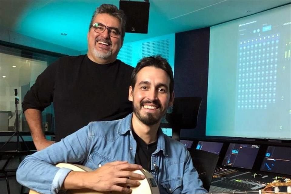 El ingeniero Salvador Tercero y Daniel Torres hicieron mancuerna en el disco 'Olas Altas'.