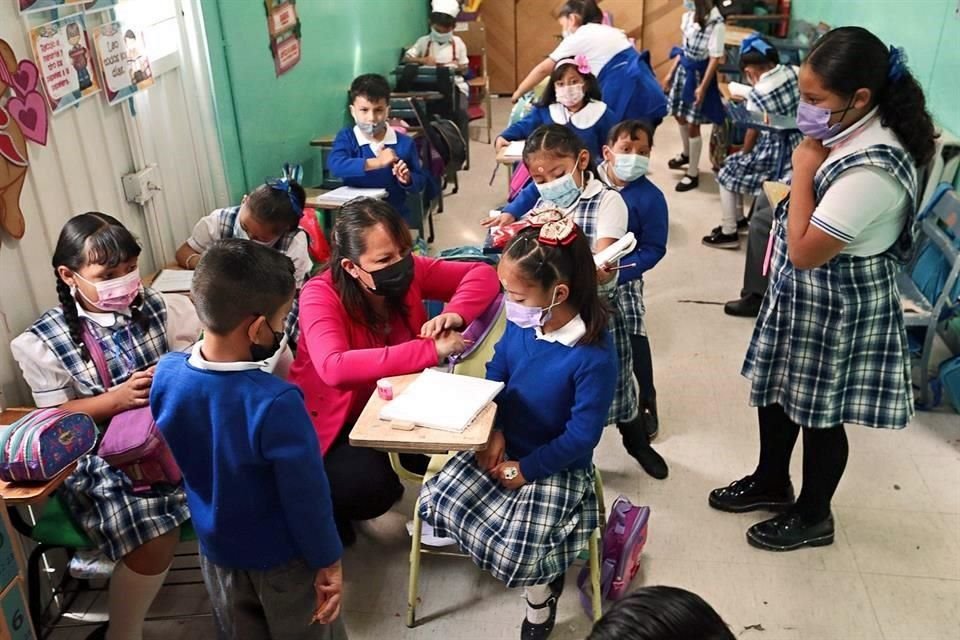 El plan educativo da contenido y sentido a la nueva escuela mexicana y crea condiciones para transformar el sistema educativo, según el proyecto.