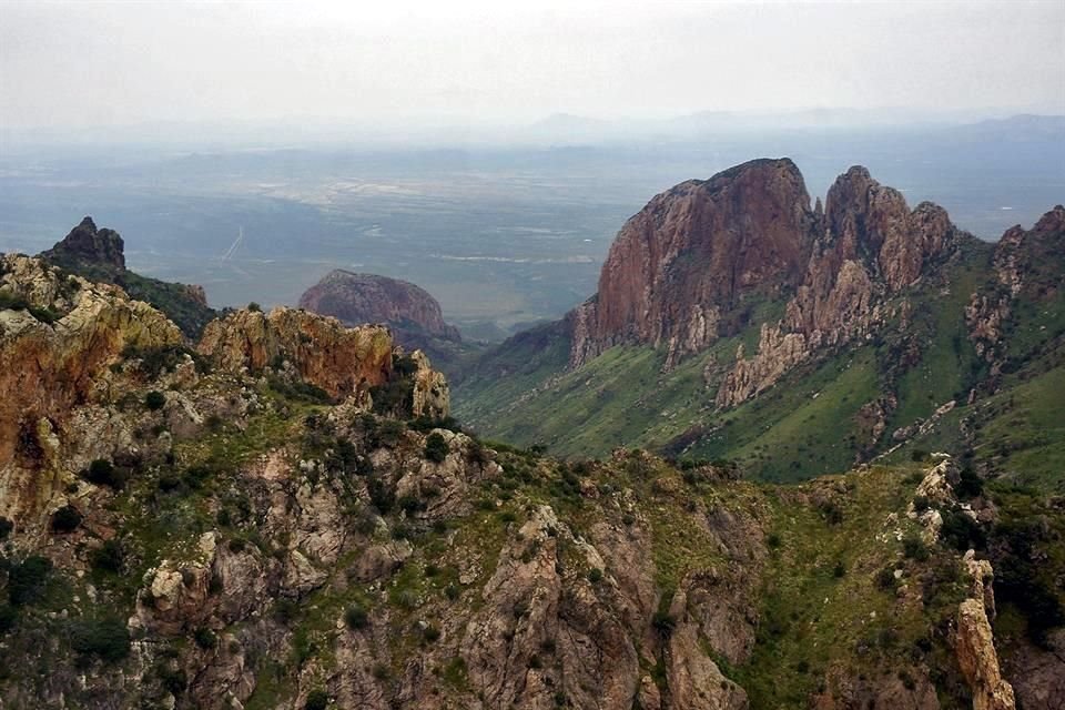 Vista de las montañas de Baboquivari en el desierto de Sonora, uno de los pasos más mortales para los migrantes.