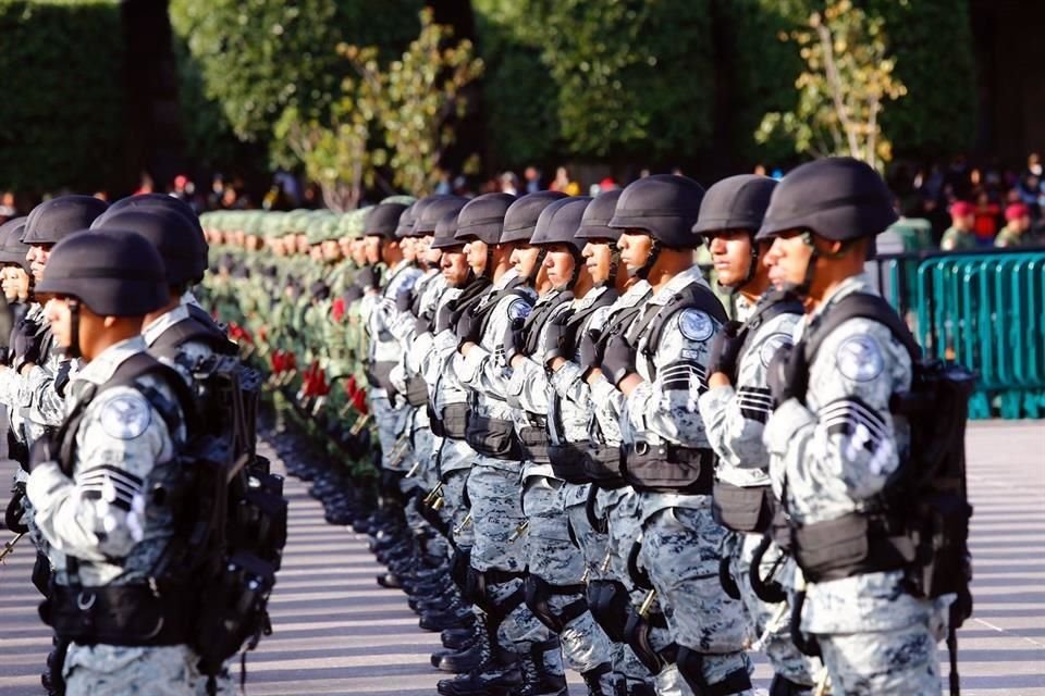 Aspecto de efectivos en la plancha del Zócalo.