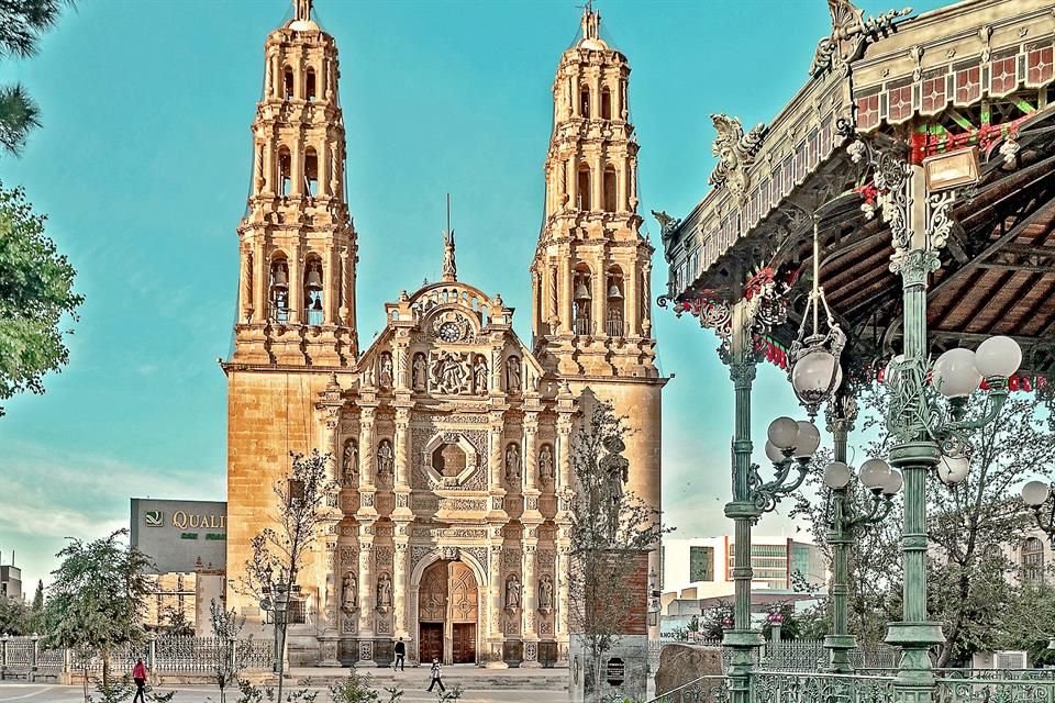 Chihuahua es uno de los destinos dónde podrás disfrutar de edificios históricos, gastronomía y gran hospitalidad de su gente.
