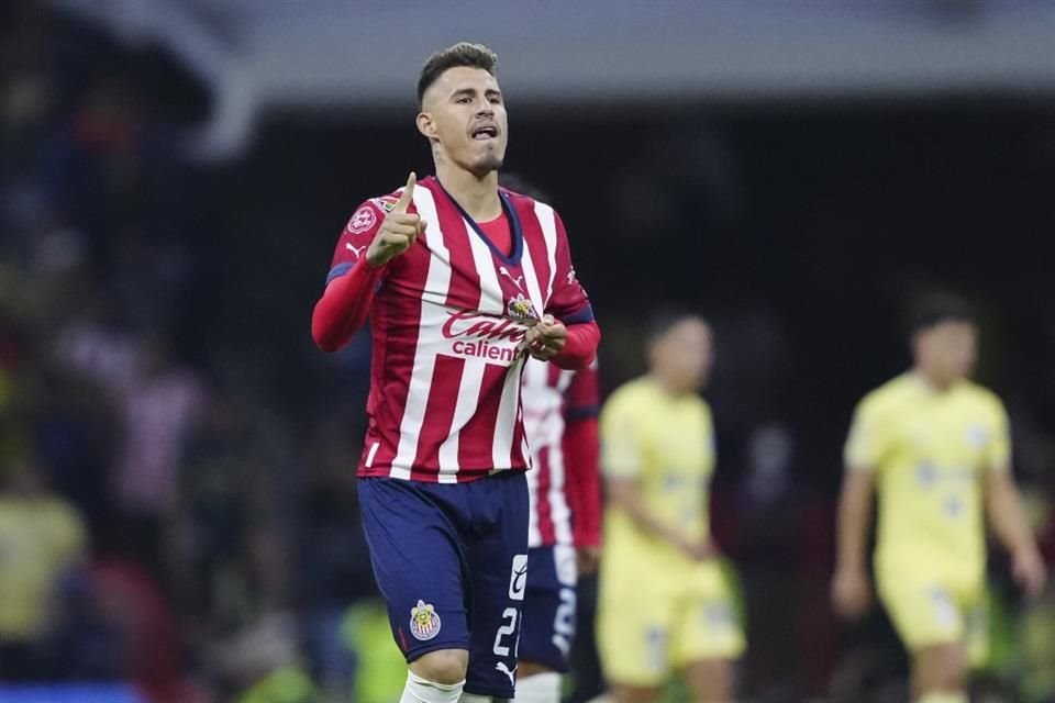 'Chicote' Calderón anotó para las Chivas.