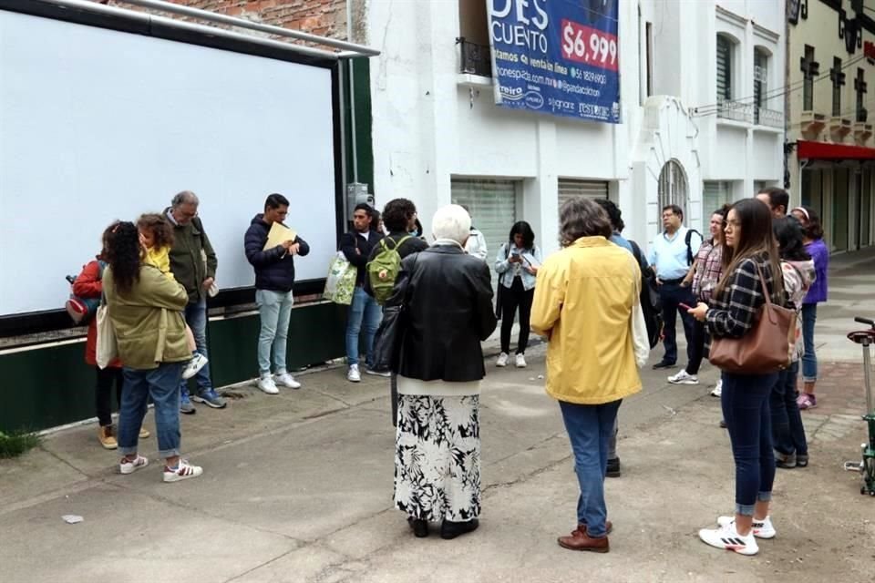 Frente a los tapiales que resguardan el predio, el arquitecto Sergio Beltra-García subrayó que las autoridades aún están en deuda para realizar un espacio dedicado a la memoria en este espacio. 