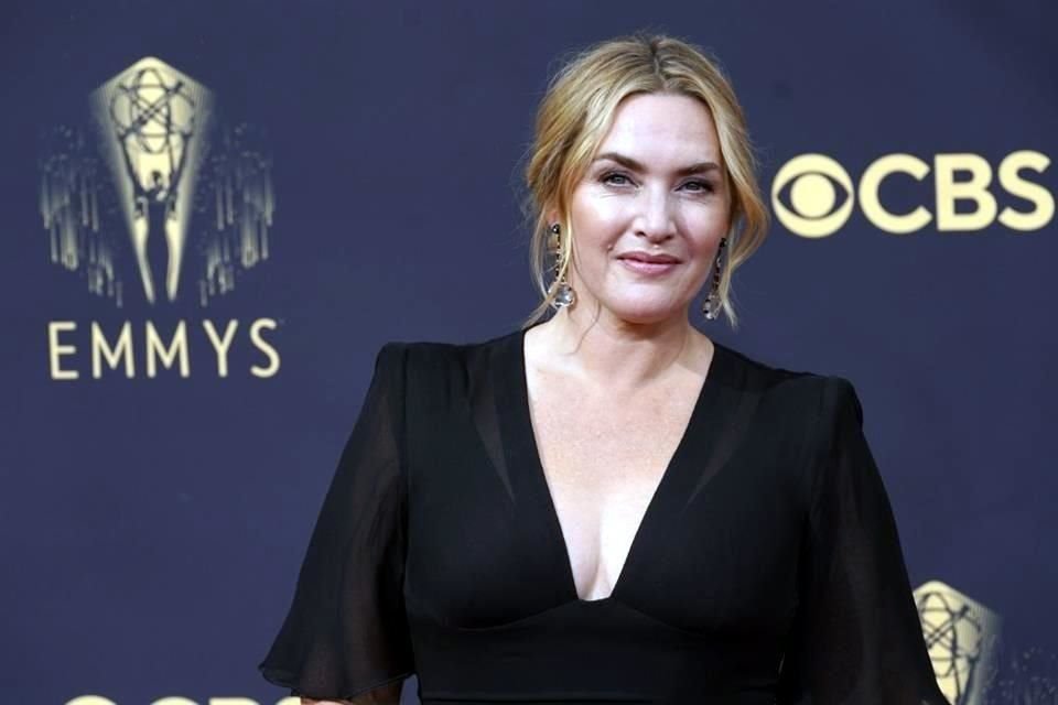 Se cae Kate Winslet durante el rodaje de la película 'Lee', en Croacia, y es llevada de emergencia al hospital; se encuentra bien de salud.