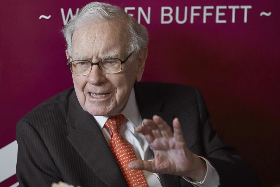 Warren Buffett tiene un gran aprecio por las acciones que pagan dividendos.