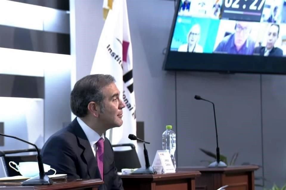 El presidente del INE, Lorenzo Córdova, participó en la Cumbre Democracia Electoral.