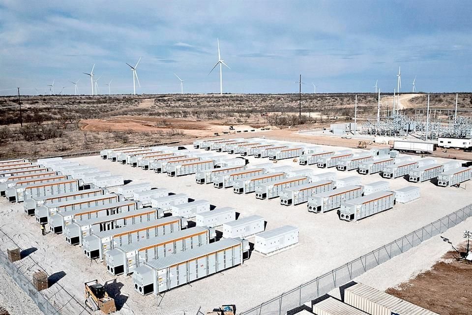 Un ejemplo del proyecto de Enel es el parque eólico Azure Sky + Almacenamiento, en Throckmorton, Texas, EU.