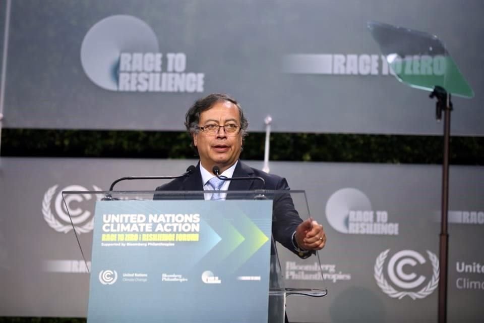 Gustavo Petro habla durante un evento climático de Naciones Unidas en Nueva York.
