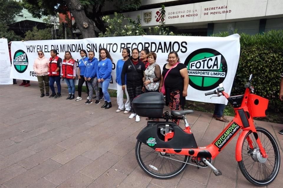 Con motivo del Dia Mundial sin Automóvil, conductores de ciclotaxis pidieron apoyos para obtener equipos eléctricos.