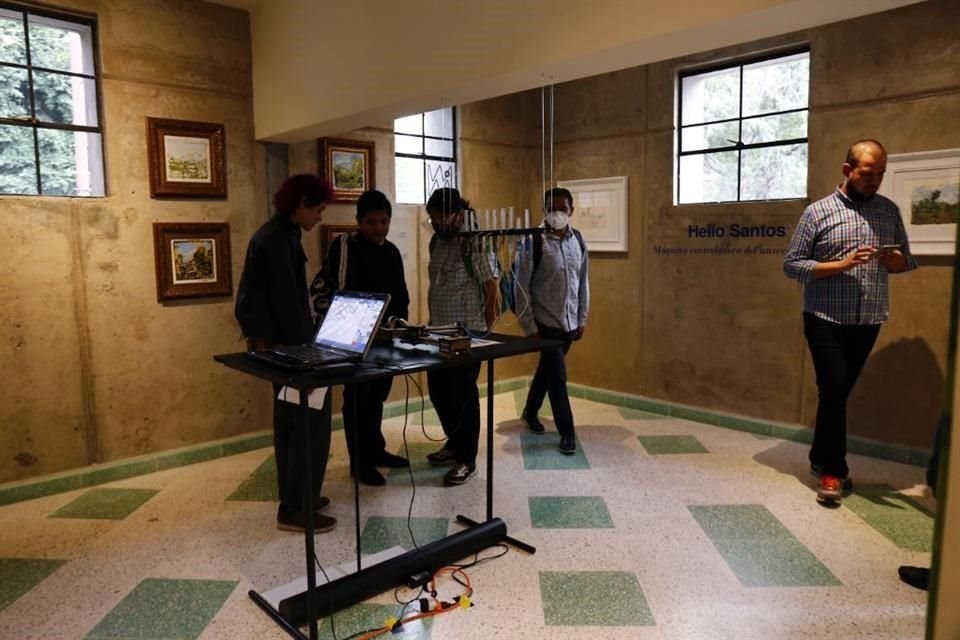 Unión presenta una muestra de Helio Santos.