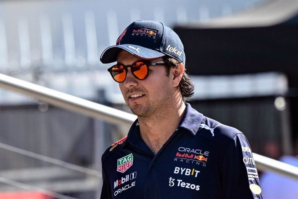 Checo Pérez tiene contrato con Red Bull hasta el final del 2024.