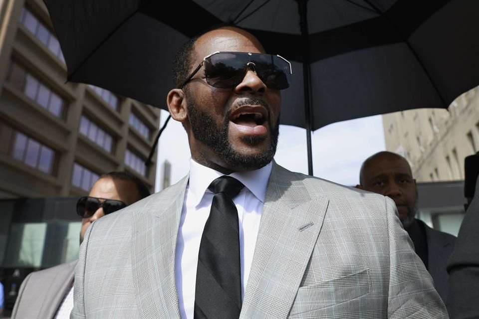 R. Kelly deberá compensar económicamente a dos mujeres de las que abusó; ambas requieren terapia y medicamentos.