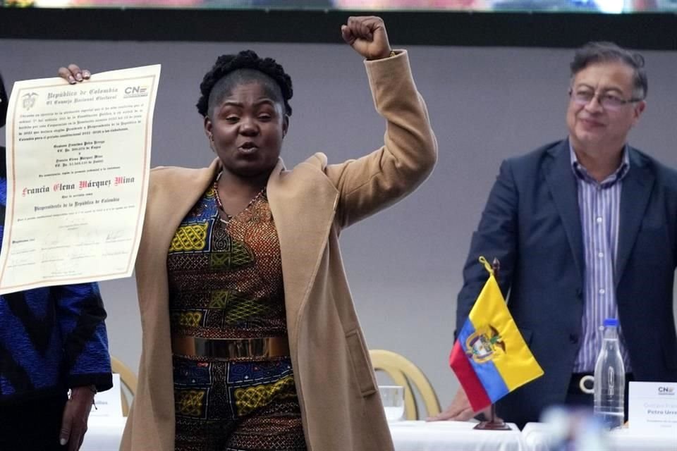 Francia Márquez se convirtió este año en la primera Vicepresidenta negra de Colombia, como compañera de fórmula de Gustavo Petro.