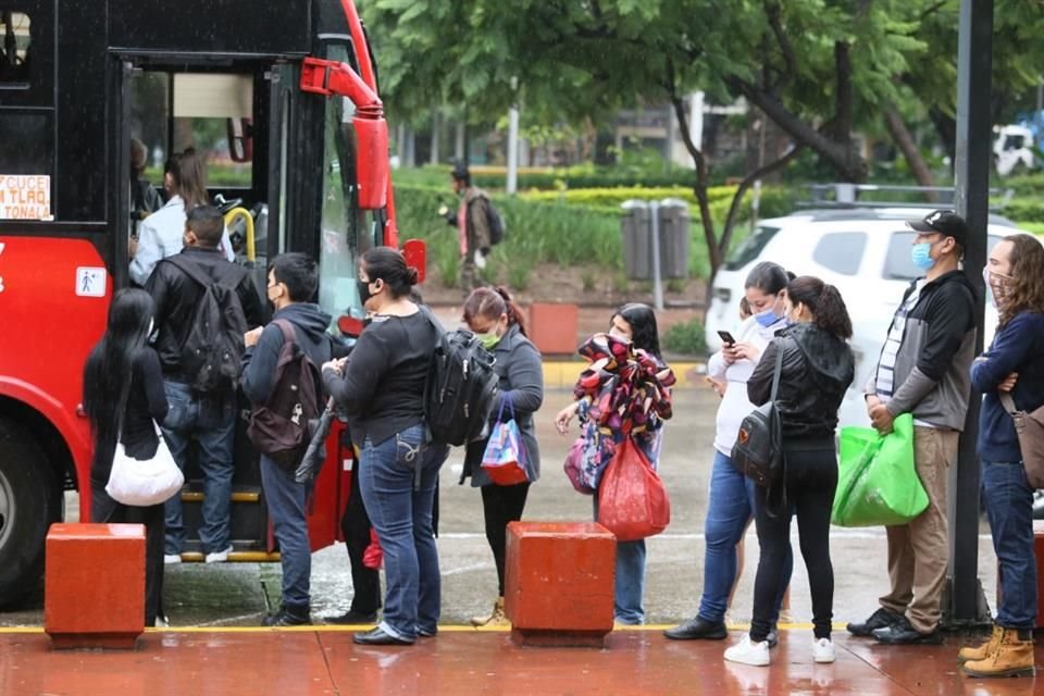 Pese a reporte viales, la Secretaría de Transporte se limita a decir que se va a checar.