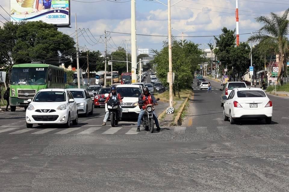 El crucero de Camino Real a Colima y Ramón Corona es de los más conflictivos.