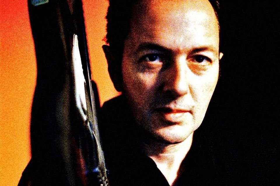 Persisten desigualdad, represión y agitación social, temas que inspiraron al recordado líder de The Clash, Joe Strummer; celebran su legado.