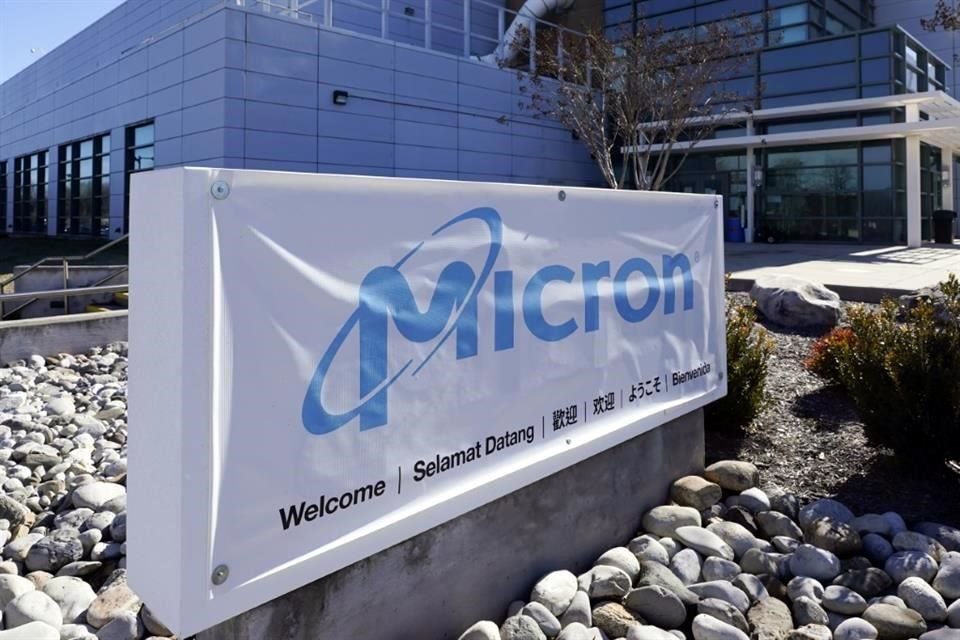 Las ganancias y previsiones de Micron también impulsaban las acciones de Nvidia, Intel y Broadcom en más de un 2 por ciento. 