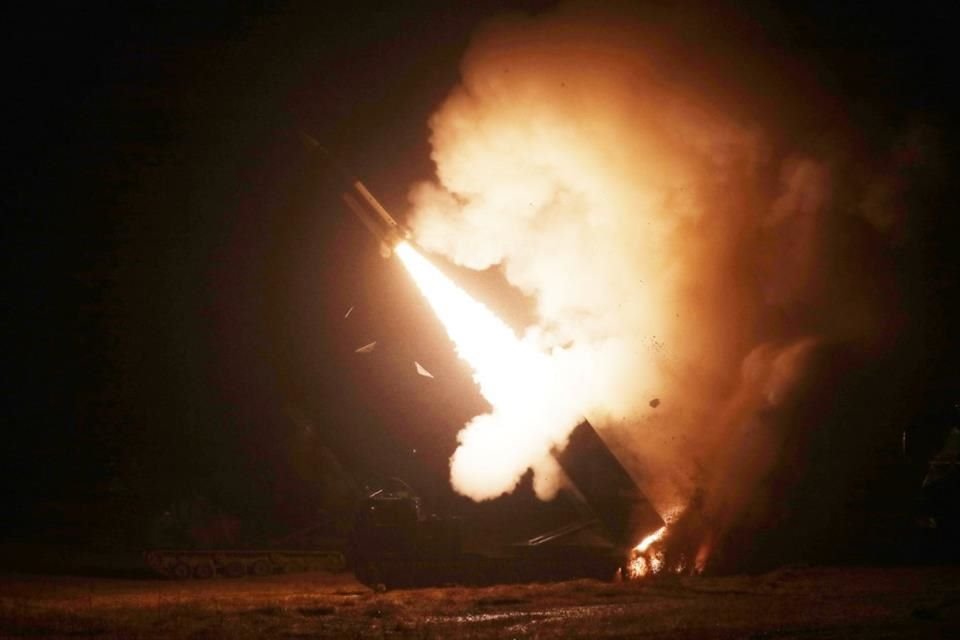 Corea del Sur y EU dispararon cuatro misiles al Mar de Japón que impactaron en objetivos de prueba, en respuesta a Corea del Norte.