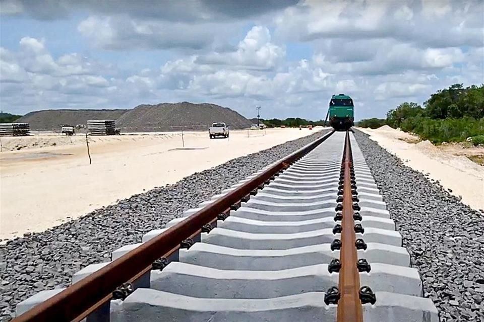 Juez autorizó al Gobierno seguir con obras de Tramo 5 del Tren Maya, de Cancún a Tulum, en 81 hectáreas de selva con cambio de uso de suelo.