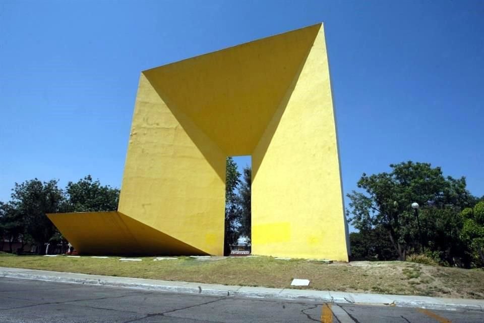 'La puerta de Guadalajara', reflejo de las exploraciones geométricas del arquitecto González Gortázar y su indagación de los volúmenes.
