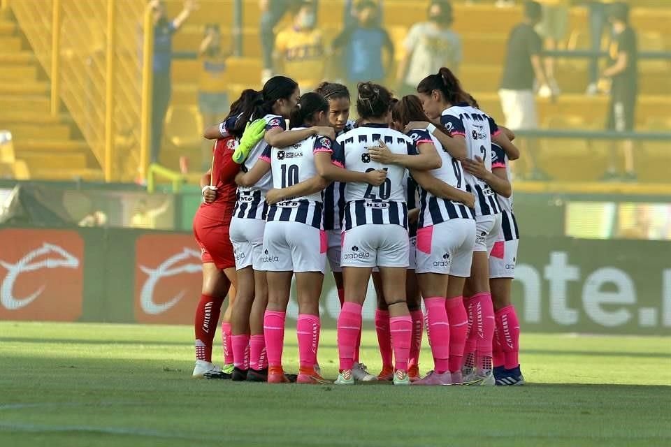 Tigres Femenil y Rayadas empataron 2-2 en el Estadio BBVA y las albiazules estaban obligadas a ganar.