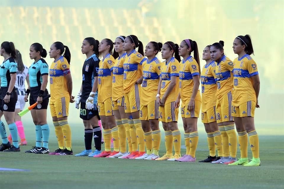 Tigres Femenil y Rayadas empataron 2-2 en el Estadio BBVA.