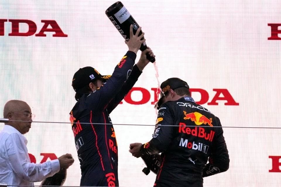 Verstappen tiene ahora una ventaja insuperable con 366 puntos. El mexicano tiene 253 y Leclerc 252.