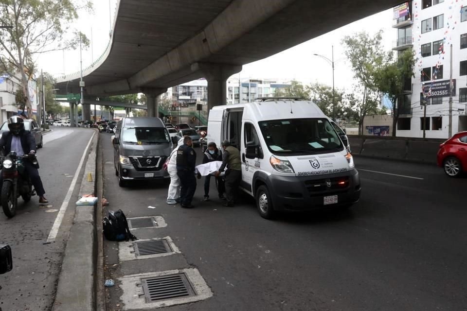 El conductor de una vagoneta sufrió un infarto mientras conducía sobre Periférico.