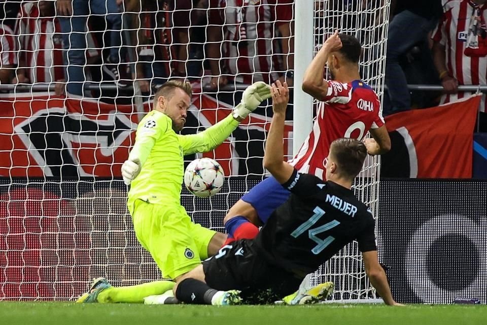 El Brujas frenó al Atlético en su casa para meterse a Octavos de Final.