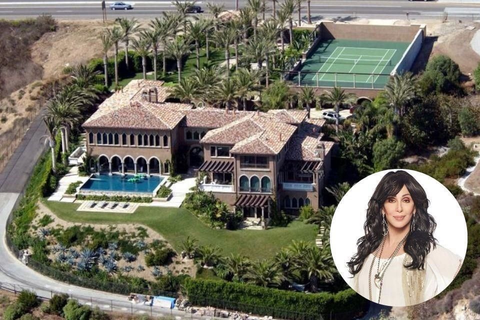 La cantante Cher quiere 85 millones de dólares por su lujosa casa en Malibú; está inspirada en el renacentismo italiano.