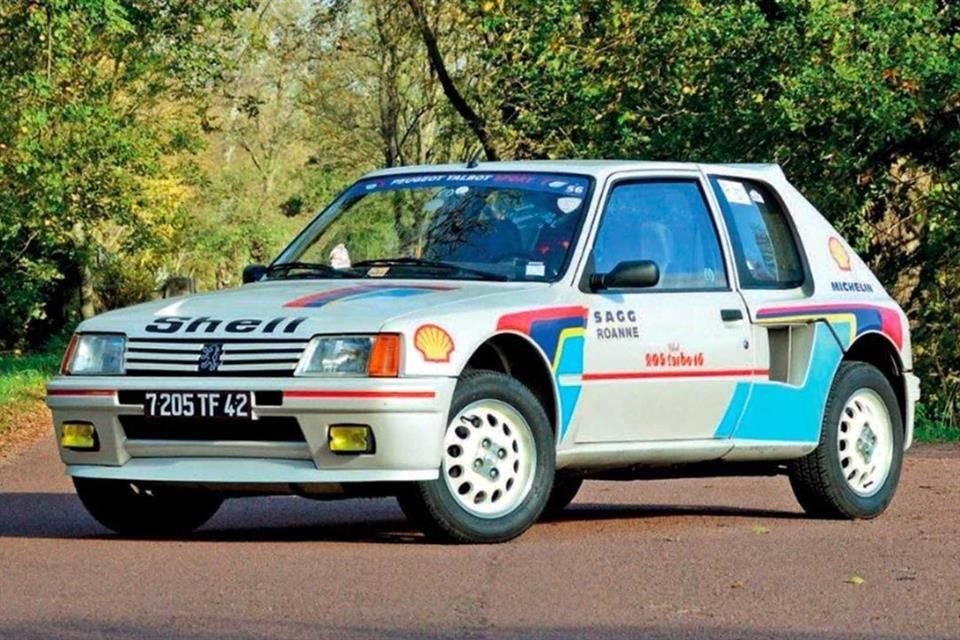 El 205 T16 hizo su debut en el Rally Terre de Sarlat de 1983.