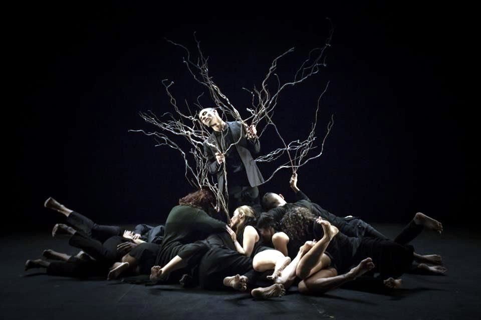 La coreógrafa Claudia Lavista convocó a sus colegas Víctor Manuel Ruiz, Melva Olivas y Raúl Tamez para crear cuatro piezas, incluida la suya, a partir de los cuartetos para cuerdas de Mario Lavista.